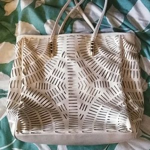 Foever 21 white shoulder bag